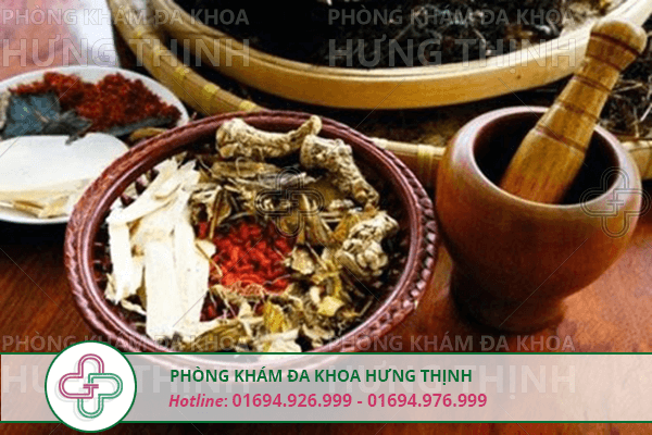 Bài thuốc chữa bệnh trĩ hiệu quả bằng Đông – Tây y